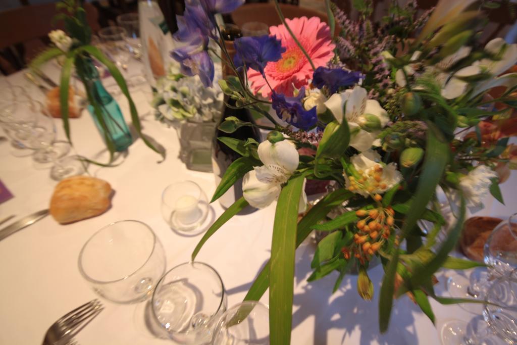 Logis Hotel Restaurant Le Domaine De L'Eau Vive Largentière Eksteriør billede