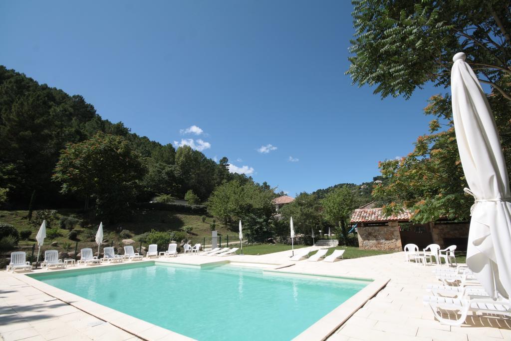 Logis Hotel Restaurant Le Domaine De L'Eau Vive Largentière Eksteriør billede