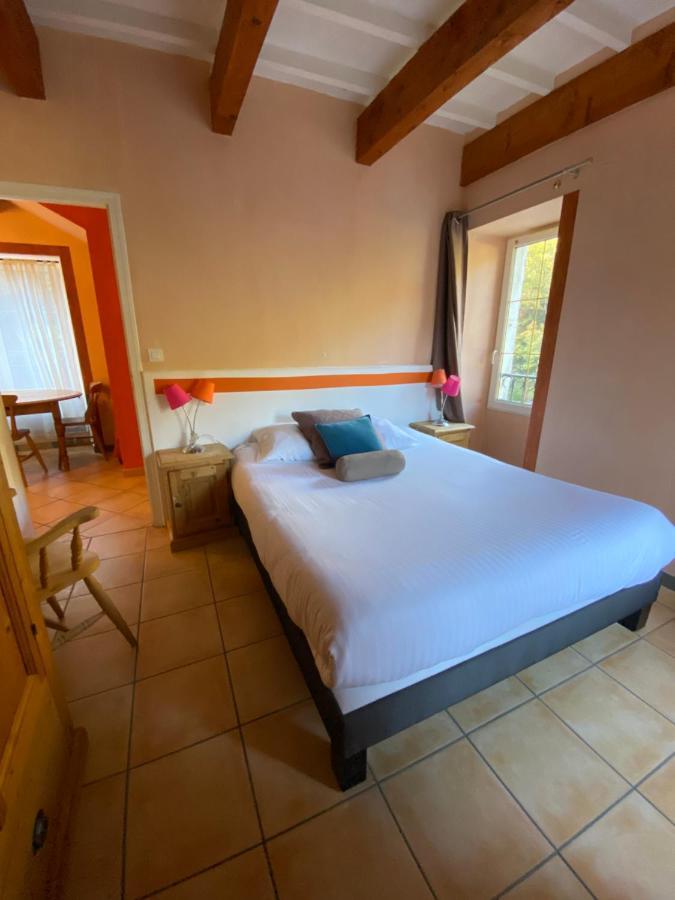 Logis Hotel Restaurant Le Domaine De L'Eau Vive Largentière Eksteriør billede