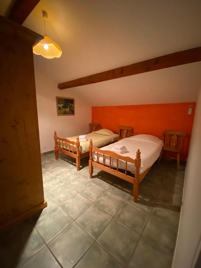 Logis Hotel Restaurant Le Domaine De L'Eau Vive Largentière Eksteriør billede