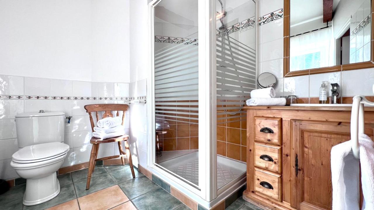 Logis Hotel Restaurant Le Domaine De L'Eau Vive Largentière Eksteriør billede