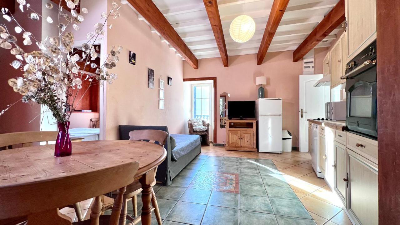 Logis Hotel Restaurant Le Domaine De L'Eau Vive Largentière Eksteriør billede
