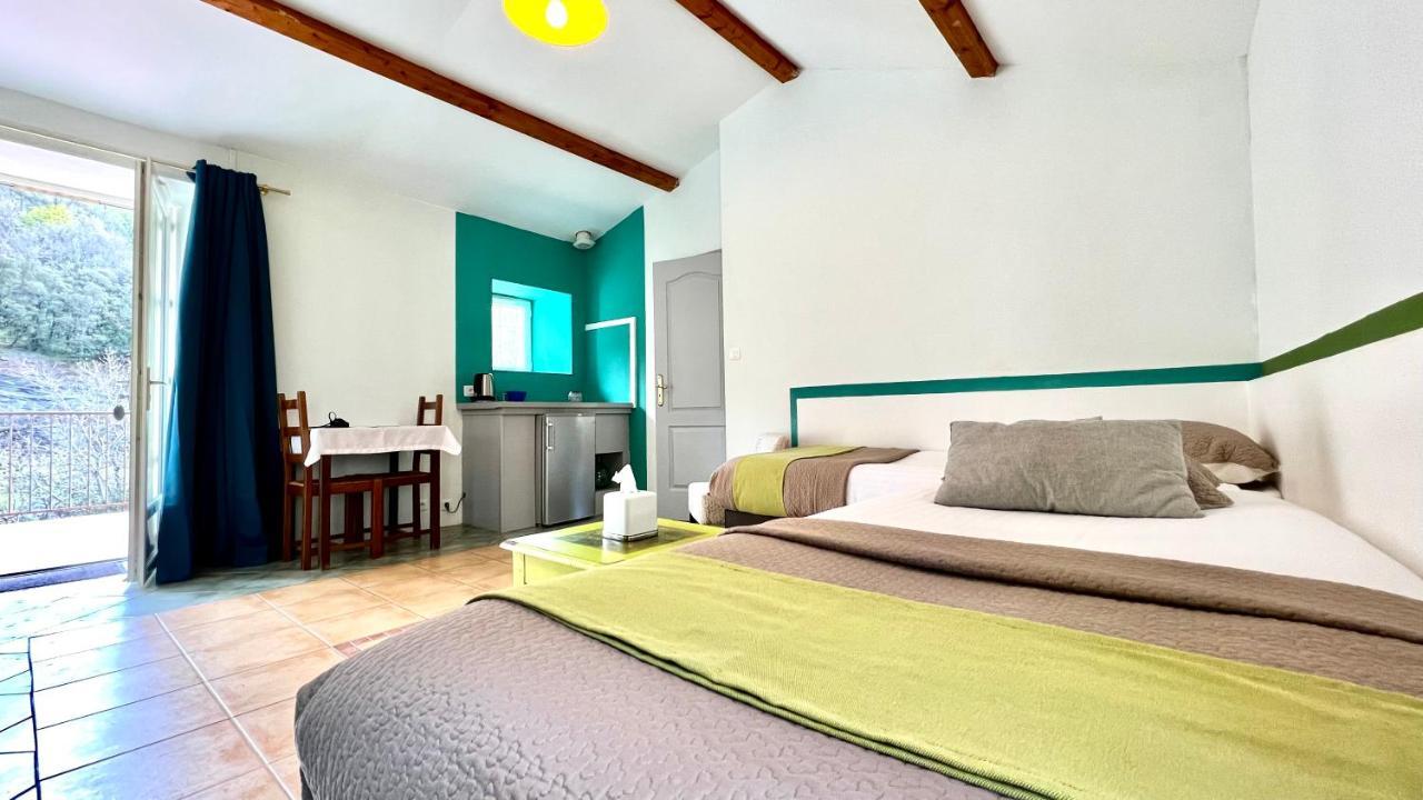 Logis Hotel Restaurant Le Domaine De L'Eau Vive Largentière Eksteriør billede