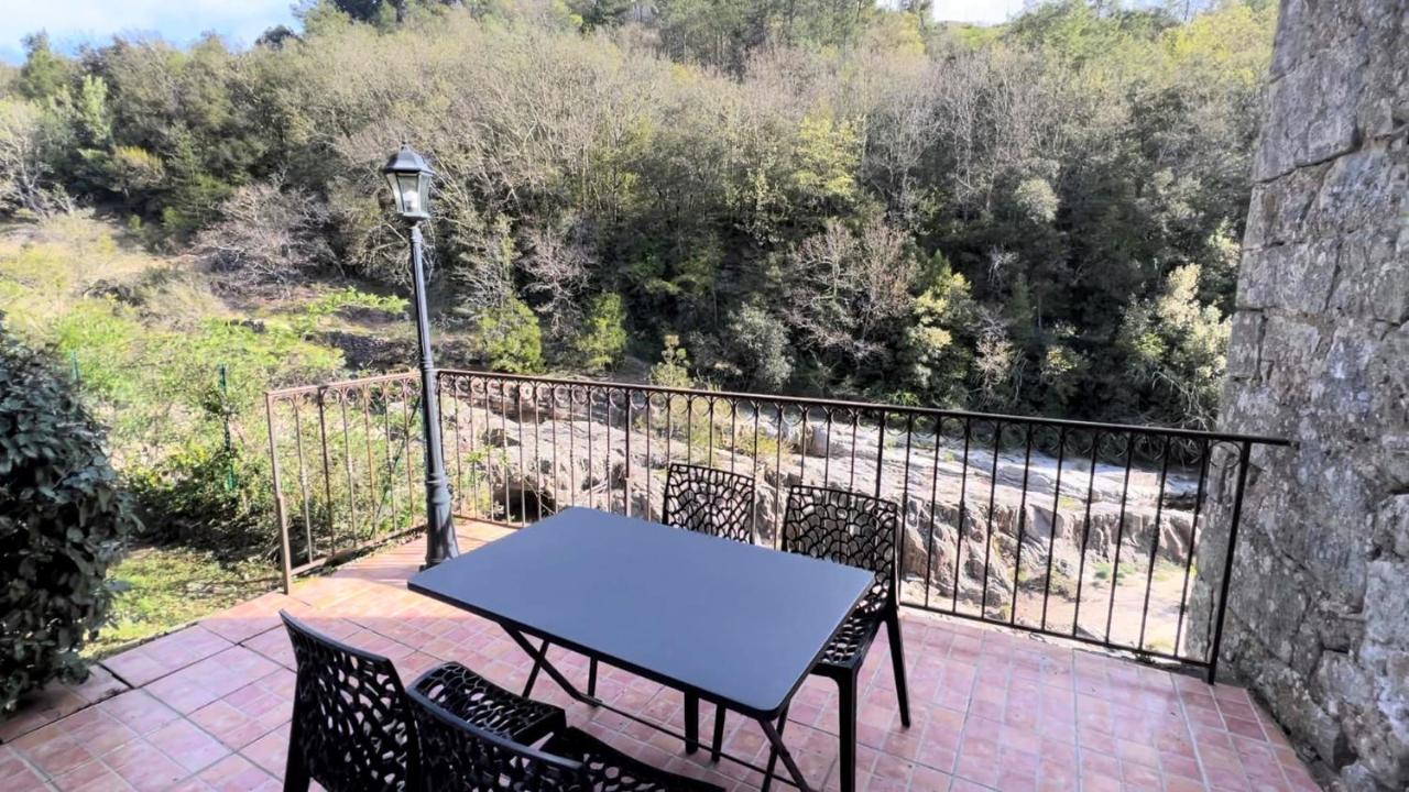 Logis Hotel Restaurant Le Domaine De L'Eau Vive Largentière Eksteriør billede