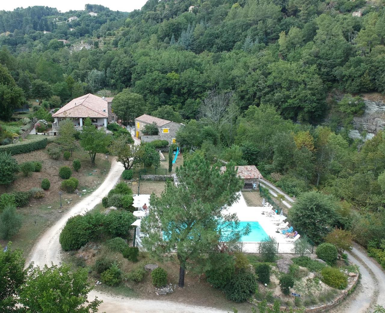 Logis Hotel Restaurant Le Domaine De L'Eau Vive Largentière Eksteriør billede